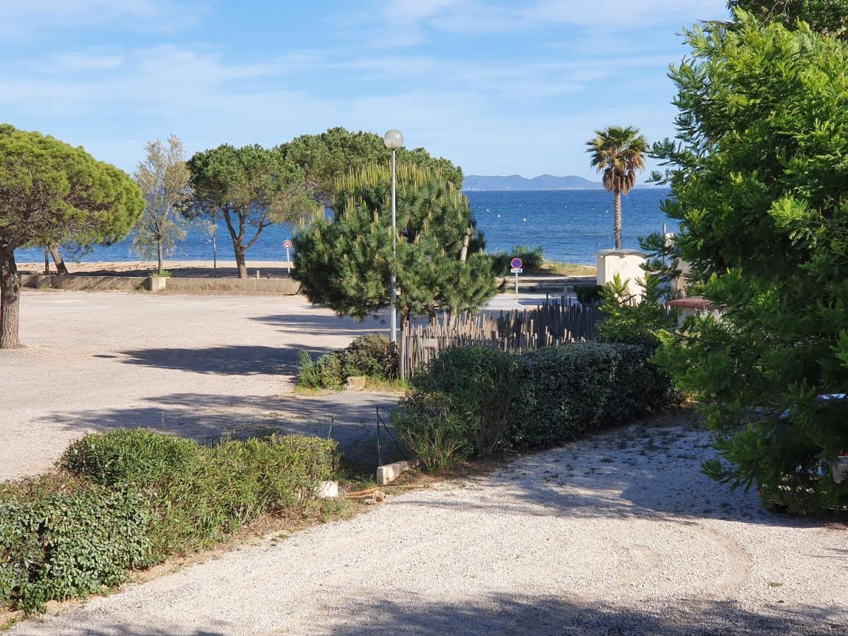 Studio accès direct à la plage La Londe-les-Maures Exterior foto